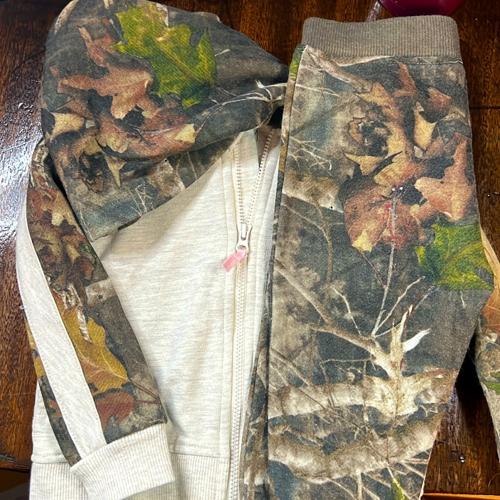 Bass Pro Shop Camouflage Set